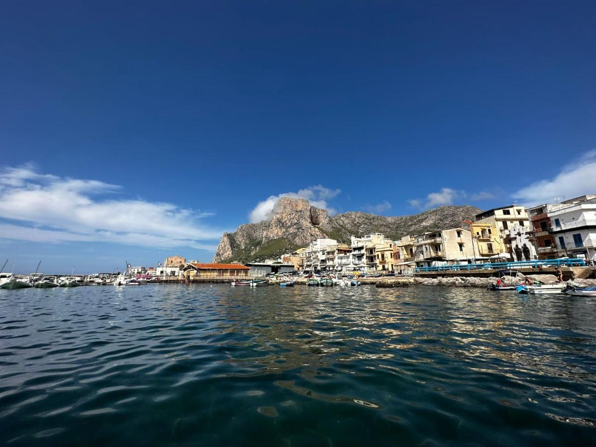 Casa Vacanze La Rocca 2 Apartman Palermo Kültér fotó